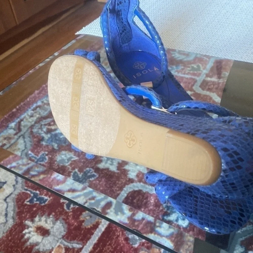 Wedge Isola straps shoes , leather in blue color, size 6.5